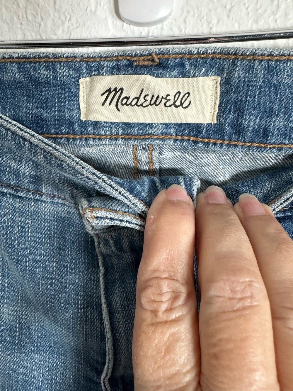 Madewell NWT Classic Straight~Maggie Pockets Size 34 (16W) - Picture 3 of 11